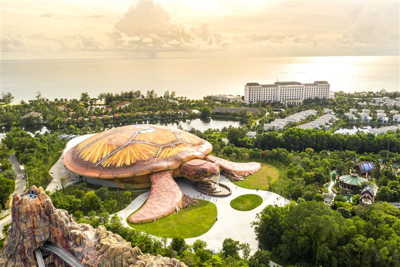 越南富國島海龜水族館相當有特色,光看到大海龜造型建築,小朋友就吵著要去玩。(圖/可樂旅遊提供)