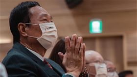 郭台銘台大癌醫（圖／翻攝自郭台銘臉書）