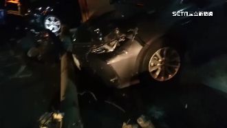 車撞電桿再波及2車　駕駛送醫酒測值超標