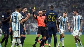 波蘭籍裁判馬齊尼亞克（Szymon Marciniak）。（圖／路透社／達志影像）