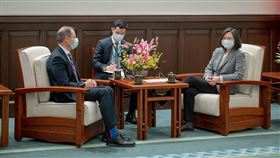 蔡英文總統今（20）日上午接見「歐洲議會國貿委員會（INTA）代表團」。（圖／總統府提供)