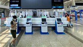 高雄小港機場部分時段關閉電子看板（1）航空警察局高雄分局4日表示，截至下午2時，未接獲小港機場通報資安事件。另因目前國際航班數不多，在沒有航班或旅客稀少的時段，已建議機場將電子看板或螢幕暫時關閉，避免駭客入侵而顯示出不當標語。中央社記者董俊志攝  111年8月4日