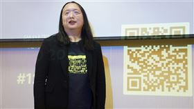 唐鳳出席數位發展部媒體茶敘（2）數位發展部長唐鳳（圖）20日下午在數位發展部出席媒體茶敘，暢談推動的數位政策。中央社記者徐肇昌攝  111年12月20日