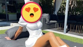 火辣嫩模靠「成人色照」爆紅！狂粉搬到隔壁　每天死盯陽台意淫