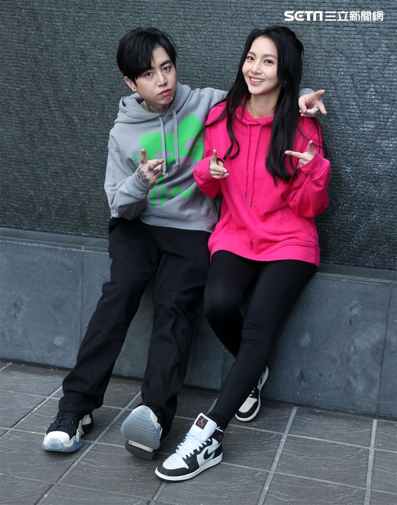 謝和弦、莉婭三立新聞網專訪。（記者邱榮吉/攝影）