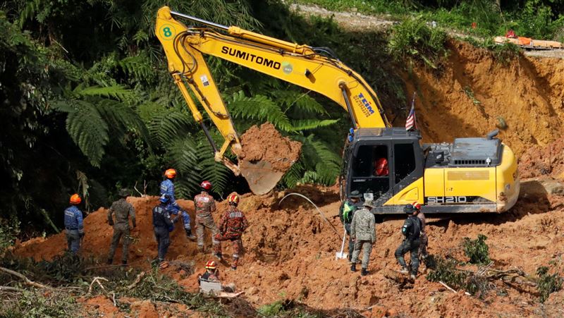 營地山崩！母遭活埋「別管我」哭求先救孩