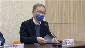 薛瑞元今日傍晚臨時在疾管署記者室舉行記者會，回應有關回應郭台銘董事長說法。（圖／記者簡浩正攝影）