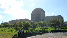 台電22日澄清網路傳聞，說明核三廠大修將使用新燃料，與核四廠燃料規格完全不同。圖為核三廠。（中央社檔案照片）