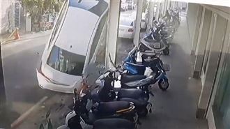 白車暴衝「爬鋼纜」畫面曝！調查結果出爐