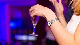 正妹,DJ,昏迷,七孔流血,泰國,昏迷