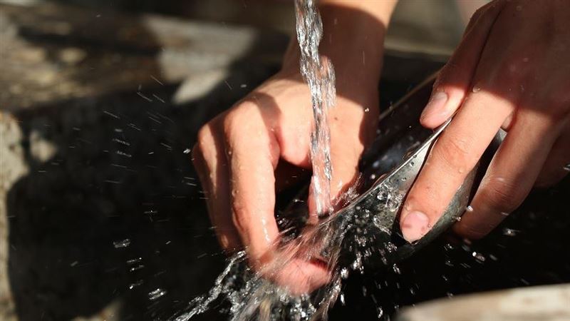 外食如何清洗餐具？她推這物：減少油膩感