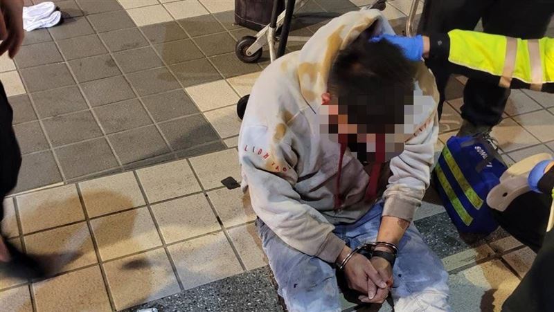 通緝犯拒檢街頭狂飆　失控噴飛狼狽落網
