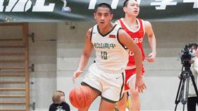 ▲松山王牌後衛「小黑」林現惟繳出最高的22分，7籃板和4助攻，率松山拿下12強賽分組2連勝（圖／高中體總提供）