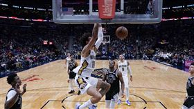 ▲海斯（Jaxson Hayes）在第三節突然冒出一記補籃，將雙方比分拉開。（圖／美聯社／達志影像）