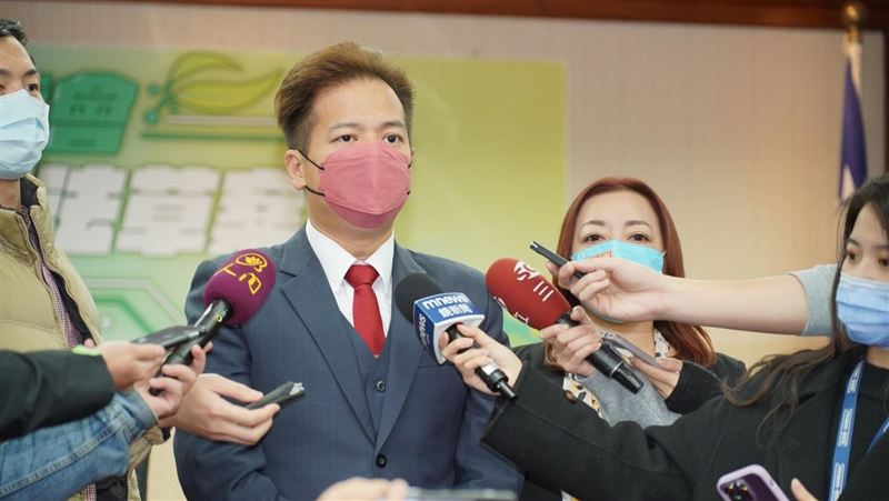 民眾黨黨機器介入黨團過深？邱臣遠說話了