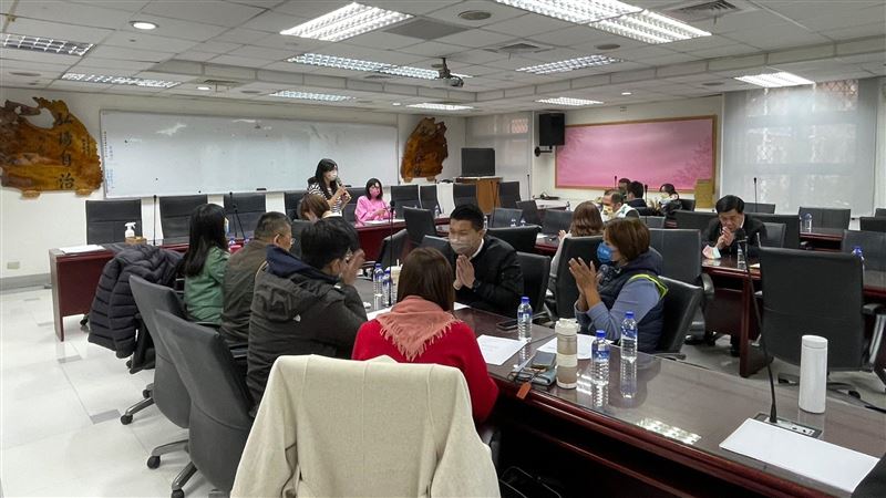 新北市民進黨推陳啟能、李倩萍選正副議長
