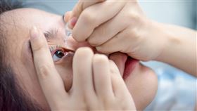 眼藥水,眼睛,疲勞,用眼過度,痠痛,舒緩,食鹽水,隱眼,示意圖／ingimage