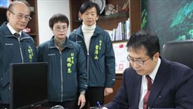 台南市長今就職！黃偉哲簽署「廉政公約」