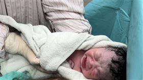茂盛醫院誕生聖誕寶寶(記者黃仲丘)