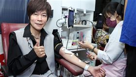 洪榮宏、談詩玲捐血做公益。（記者邱榮吉/攝影）