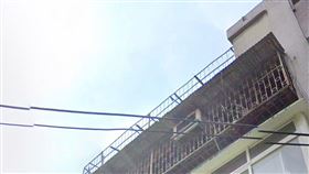 ▲新北市板橋，72歲陳姓婦人被發現陳屍家中，躺在床上，已成白骨。（圖／翻攝畫面）