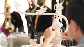 ▲果雕金牌作品（圖／城市科大提供）