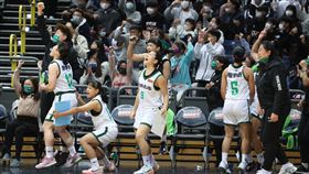 陽明高中在女子組以5戰全勝之姿晉級8強。（圖／高中體總提供）