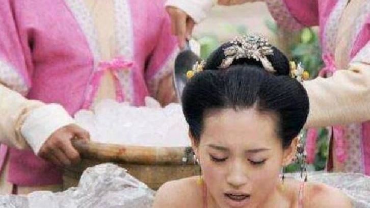 古代女子「坐冰塊」的刑罰！撐一分鐘都難