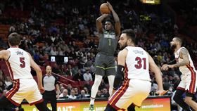 灰狼艾德渥斯（Anthony Edwards）飆出全場最高的29分，但也發生高達8次失誤。（圖／美聯社／達志影像）