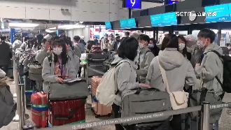 北一女樂儀旗隊赴美　學生行李塞課本備考