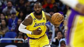 ▲詹姆斯（LeBron James）攻下全場最高28分，湖人中止4連敗。（圖／路透社／達志影像）