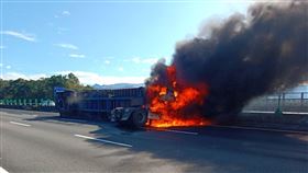 連結車,國道3號,翻覆（圖／翻攝畫面）