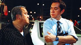 黃秋生（右）和曾志偉（左）槓上。（圖／華映提供）