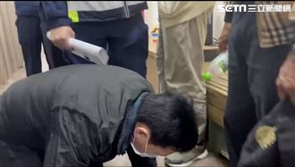 輾斃母嬰2死　公車駕駛下跪磕頭道歉