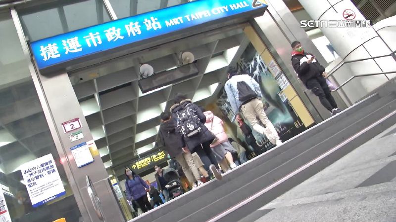 跨年防上演踩踏！北捷首設「淨空緩衝區」