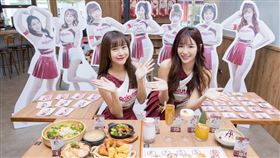 ▲樂天女孩聯名餐酒館推出主題餐點。（圖／樂天桃猿球團提供）