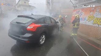 中古車突起火　駕駛急脫困：才剛買7天