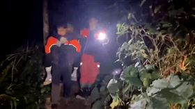 雲林古坑，華山，步道，觀景台，滑落山坡，救援，登山客(圖／翻攝畫面)
