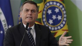 ▲巴西總統波索納洛（Jair Bolsonaro）讚揚比利（Pele）「讓全世界認識巴西」。（圖／美聯社／達志影像）