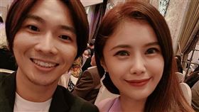 ▲宋燕旻（右）和《咒》導演柯孟融（左）去年結婚，今年一起參加金馬入圍酒會。（圖／翻攝自 宋燕旻臉書）