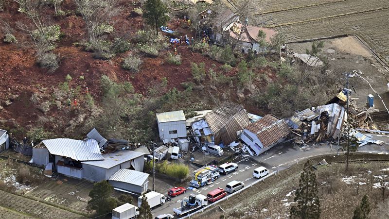 日本山形民宅後山崩塌　毀10建築2人失聯