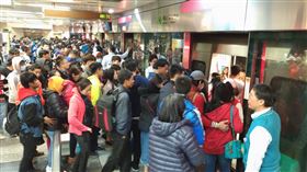 2023跨年,高雄捷運,高雄輕軌,延後收班