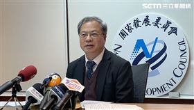 國發會主委龔明鑫對今天國安會議決議進行說。（圖／記者戴玉翔攝影）