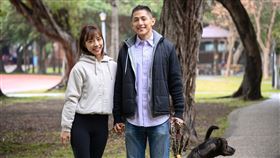 吳怡農與妻子一家三口合照（圖／吳怡農競辦提供）