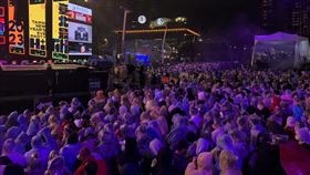 台北2023跨年7點已經湧進2萬人。（圖／觀傳局提供）