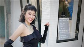 女星唐玲外型亮麗、身材火辣，性感形象圈粉無數。（圖／翻攝唐玲臉書）