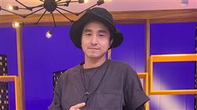 藝人王少偉上節目分享和初戀約會甜蜜過程。（圖／衛視中文台提供）　