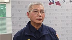 台南高階警官涉案交保  方仰寧：停職待查台南市警察局高階警官涉案交保，局長方仰寧1日晚間接受媒體聯訪時表示痛心，市警局決定予以停職，靜候司法調查。中央社記者楊思瑞攝  112年1月1日