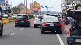為買包子併排違停！元旦連假開400張罰單