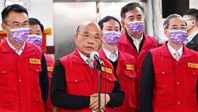 行政院長蘇貞昌今（3）日上午視察「台北郵件處理中心國際郵包動物檢疫強化措施」。（圖／行政院提供)